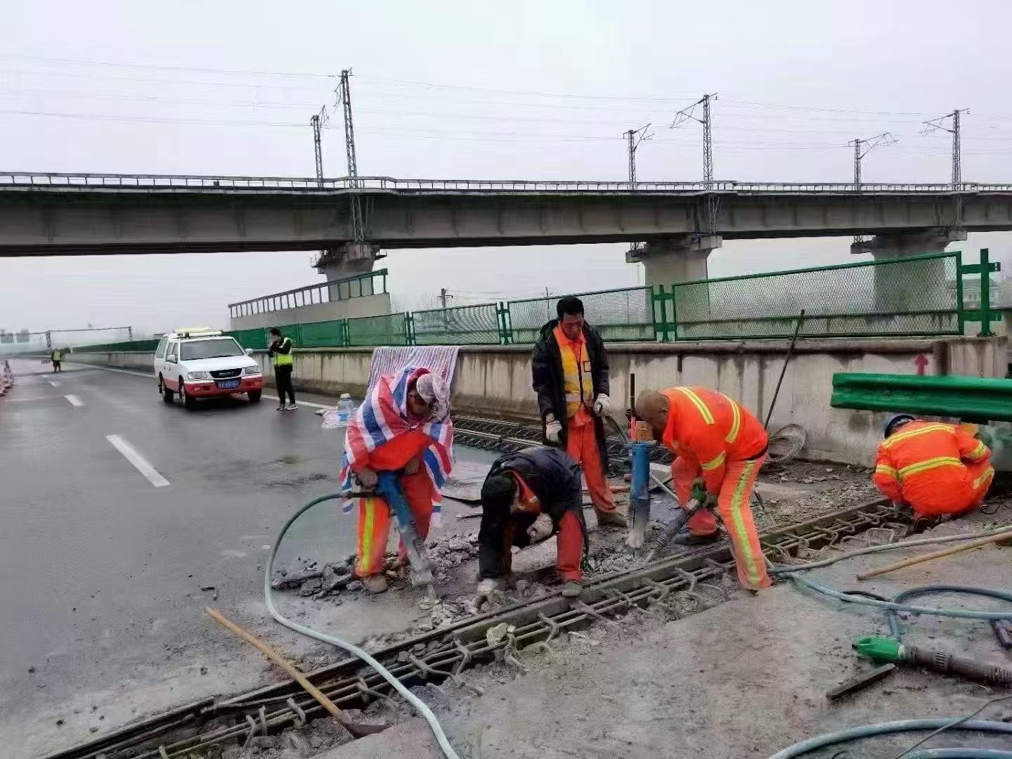 平鲁桥梁伸缩缝抢修料